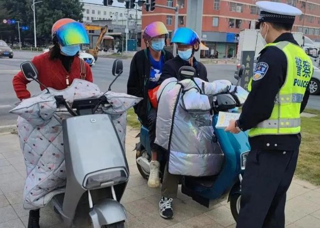 5”新政策3类车型放心骑严查5种违规行为ayx爱游戏app6月起电动车迎“3+(图4)